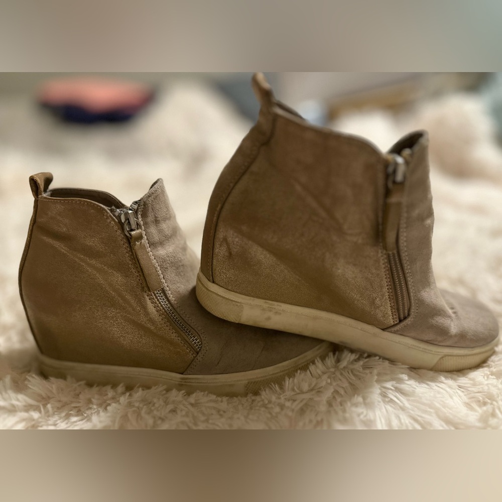 🦃 Women's Wedge Sneakers-gold/tan